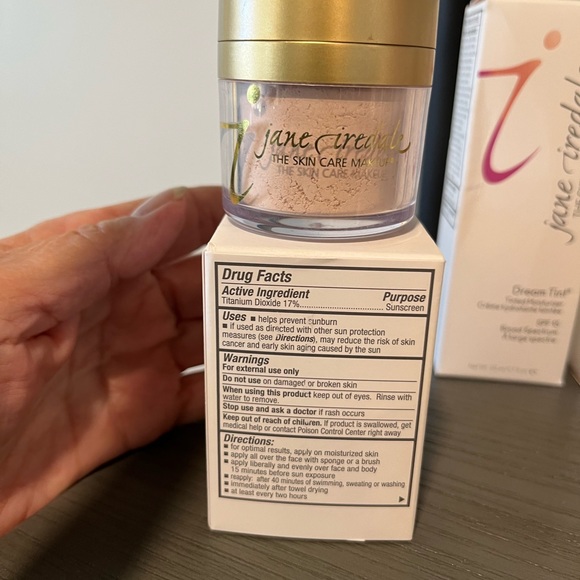 JANE IRELAND POWDER TRANSLUCENT - Picture 3 of 5